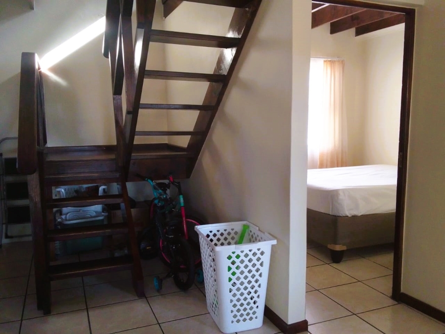 To Let 4 Bedroom Property for Rent in Vredenburg Western Cape